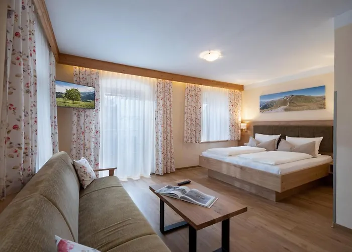 Gaestehaus Knunbauer 3* מאיירהופן