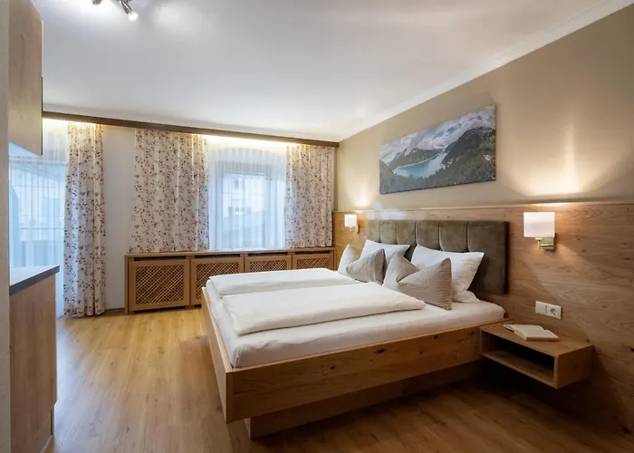 Gaestehaus Knunbauer 3* מאיירהופן