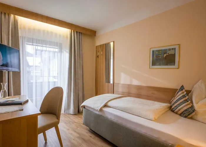 Gaestehaus Knunbauer 3* מאיירהופן