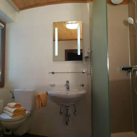 Gaestehaus Knunbauer 招待所 *
